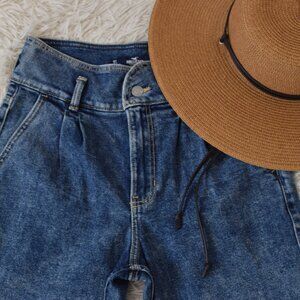 Hollister Ultra High-Rise Mom Jean Womens Jeans Stretch Med Wash Raw Hem size 5R